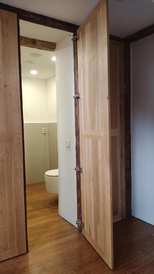 Apartament Bydleni V Centru Ov Blizko Stodolni, Bez Vytahu Ostrawa Zewnętrze zdjęcie