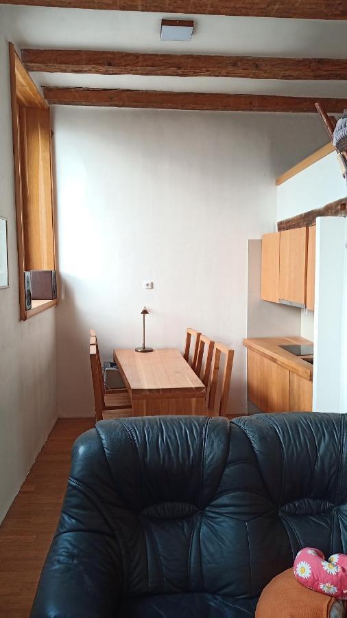 Apartament Bydleni V Centru Ov Blizko Stodolni, Bez Vytahu Ostrawa Zewnętrze zdjęcie